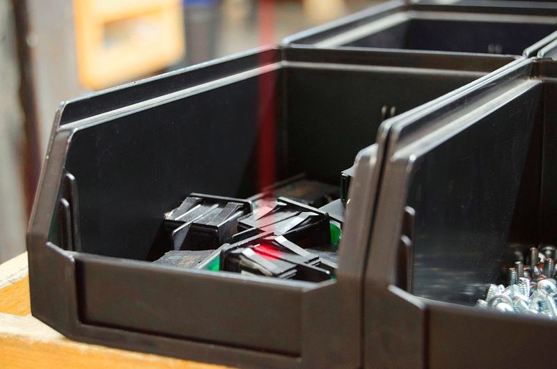 Hier wird das System zur Einzelfachausleuchtung eingesetzt. (Microsyst)