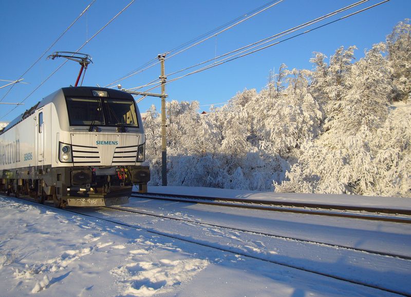 Für Siemens ist dies der bislang größte Einzelauftrag für die neue Lokomotiven-Generation Vectron und der erste Auftrag für dieses Modell in Breitspur. (Siemens)