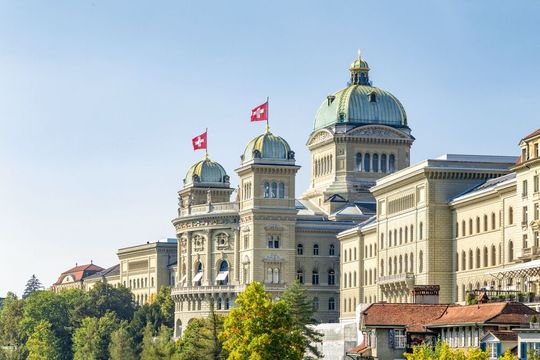 Swiss Medtech appelle les responsables politiques à alléger la charge administrative pour préserver l'attractivité de la Suisse comme site medtech.(Source : eyetronic - stock.adobe.com)