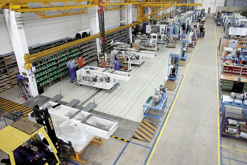 Ein APS-System ergänzt klassische ERP-Systeme und beseitigt deren Defizite in der Planung und Steuerung.  (Bild: Krauss-Maffei)
