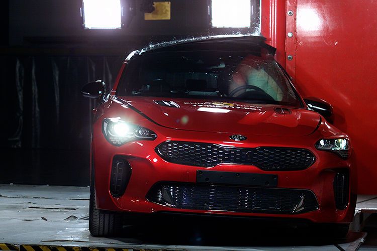 ... den Kia Stinger, ... (Bild: NCAP)