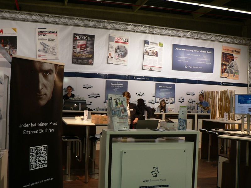 Um 8:45 Uhr trifft das Team der elektrotechnik in Nürnberg an unserem Messestand in Halle 3 Stand 250 ein. (Archiv: Vogel Business Media)