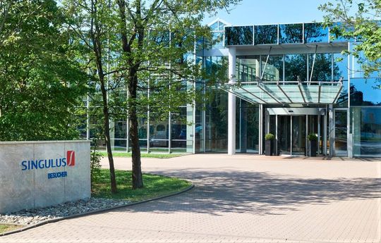 Der unterfränkische Maschinenbauer Singulus ist offensichtlich in die Bredoulle geraten, denn die Offenlegung der längt übefälligen Bilanz von 2020 wurde erneut verschoben. Hier mehr dazu...(Bild:  Singulus)