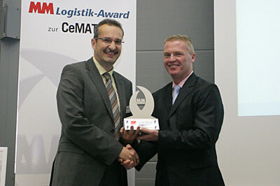 Volker Welsch (links) ist Vertriebsleiter bei PSB Intralogistics GmbH, Pimasens, Sieger in der Kategorie Kommissionieren.  (Archiv: Vogel Business Media)
