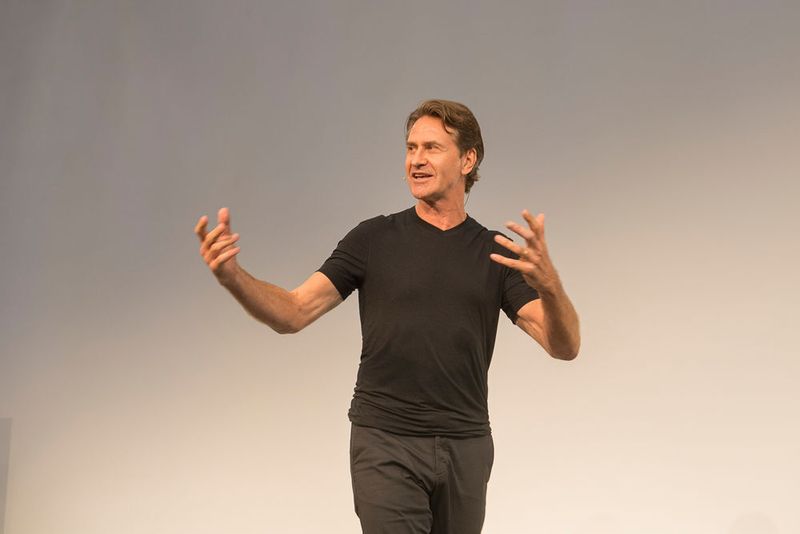 Rob Spence setzte einen humorvollen Schlusspunkt unter das erste SMM Innovationsforum Automation. (Thomas Entzeroth)