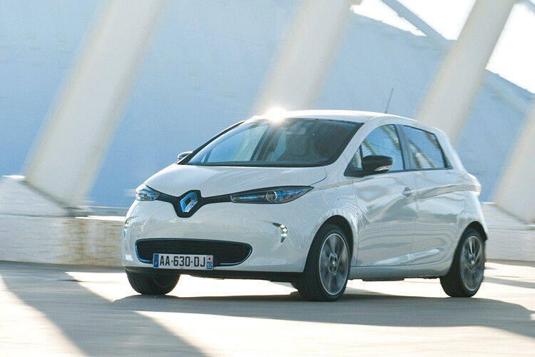 Die Höchstgeschwindigkeit wird bei 135 km/h elektronisch abgeregelt, um die Reichweite auf bis zu 210 Kilometer zu optimieren. (Foto: Renault)