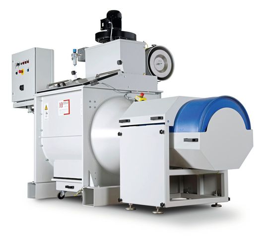 Bei der Entsorgung der mit agressiven Cyanurchlorid-Pulver gefüllten Big Bags standen die Sicherheit des Bedieners und die besonderen Anforderungen an die Werkstoffe im Vordergrund. (Bild:  IB Verfahrens- und Anlagentechnik)