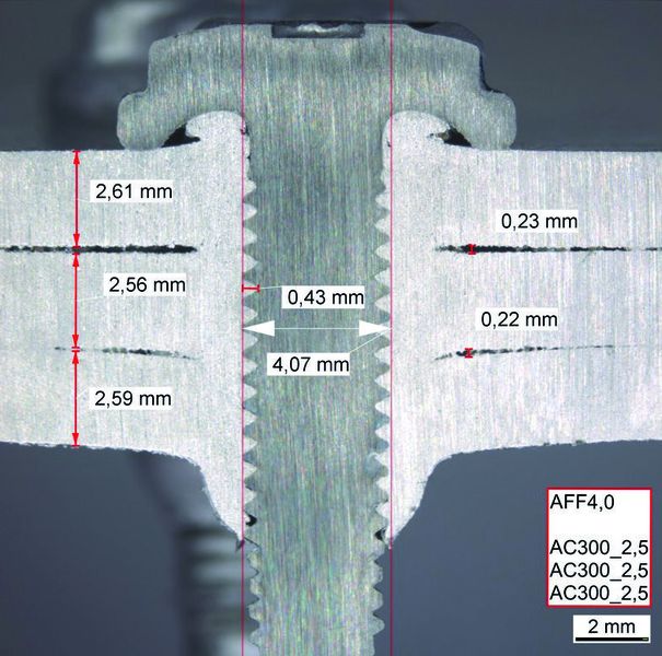Anwendungsbeispiel für die neue Flowform Plus 4,0 von Arnold Umformtechnik. Es handelt sich um eine 3-lagige Verbindung aus 2,5 Millimeter dicken Aluminiumblechen. (Bild: Arnold Umformtechnik)
