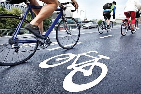Grüne Welle für Radfahrer: Derzeit nutzen rund 41% der Bewohner von Kopenhagen das Rad, um zur Arbeit oder Ausbildung zu fahren. (© Mikael Damkier - Fotolia)