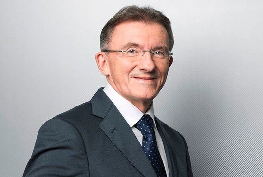 Der EX-DHL-CEO Ken Allen ist vom Scannerspezialisten Proglove zum neuen Aufsichtsratsvorsitzenden bestellt worden, wie jetzt bekannt wurde. Seine Expertise soll unter anderem mehr Dynamik in die Entwicklung von Proglove bringen. Hier mehr dazu.(Bild:  K. Allen)