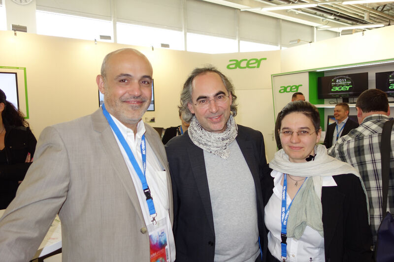 (v. l.) Atila Kaplan, Ingram Micro, mit Andreas Raum und Rebecca Krohn, freyraum marketing (Bild: IT-BUSINESS)