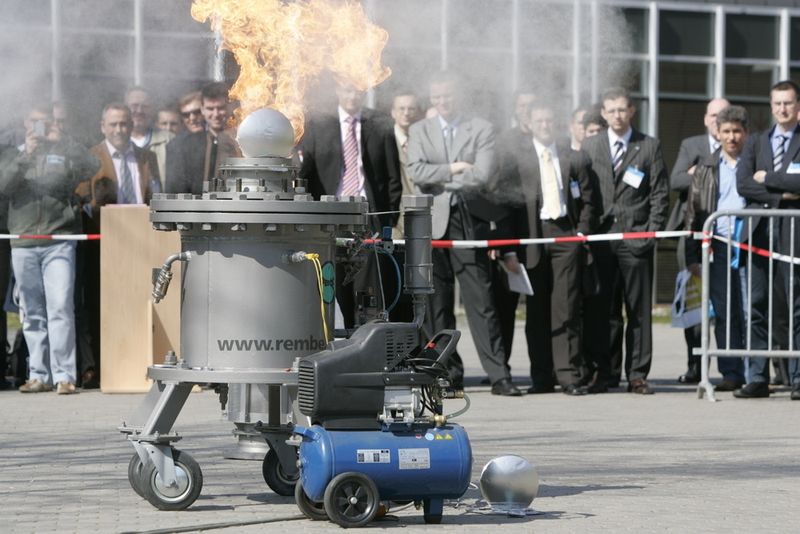 Impressionen vom Messegeschehen. Bild: NuernbergMesse (Archiv: Vogel Business Media)
