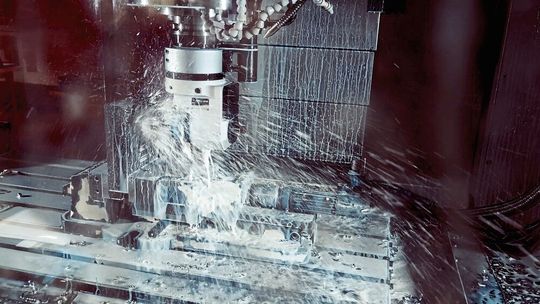 Zielgerichtete Kühlmittelzufuhr und hohe Prozesssicherheit für anspruchsvolle Bearbeitungen in der Luft- und Raumfahrt sowie der Energieindustrie.(Bild:  Big Daishowa)