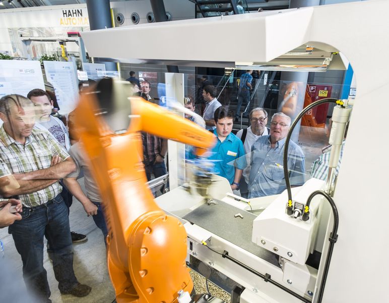 Roboter in Aktion bei RBC Robotics. (Bild: Messe Stuttgart)
