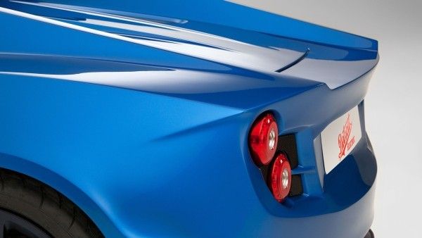 ... bei einem Ladestrom von 13 A dauert es 8 Stunden, bis die Akkus geladen sind (Bild: Detroit Electric)