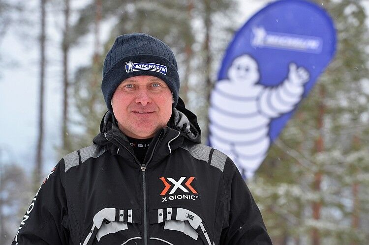 Rallye-Profi Armin Schwarz fährt schon seit 1991 auf Michelin-Reifen und war für die Fahrübungen auf dem Eissee nahe Ivalo/Finnland zuständig. (Foto: Michelin)