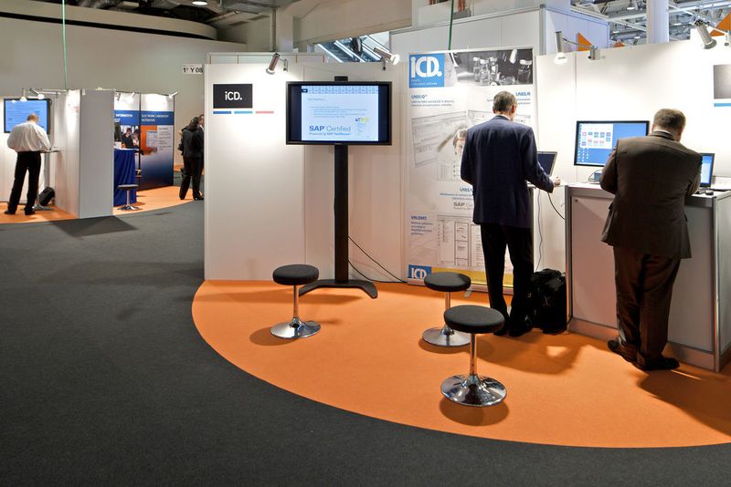Im Themenfokus PaperlessLab werden Möglichkeiten der elektronischen Prozessführung, der automatisierten Datenerfassung sowie des Schnittstellenmanagements demonstriert.  (Bild: MCH Messe Basel)
