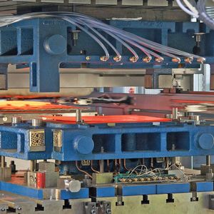 Um Leichtbaustrategien erfolgreich umsetzen zu können, sind neue und geeignete Werkzeuglösungen für das Umformen erforderlich.