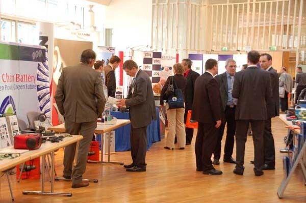 Der Konferenzveranstaltung angegliedert ist am 26. und 27. Juni eine Fachmesse, auf der rund 40 Aussteller ihre neuesten Produkte rund um das Thema Akkus vorstellen (Bild: batteryuniversity.eu)