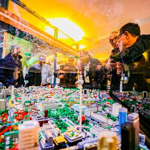 The view of the capital was spectacular, not only through the safety-glazed windows of the Berlin TV Tower, but also in miniature format.(Source:  VDWF)