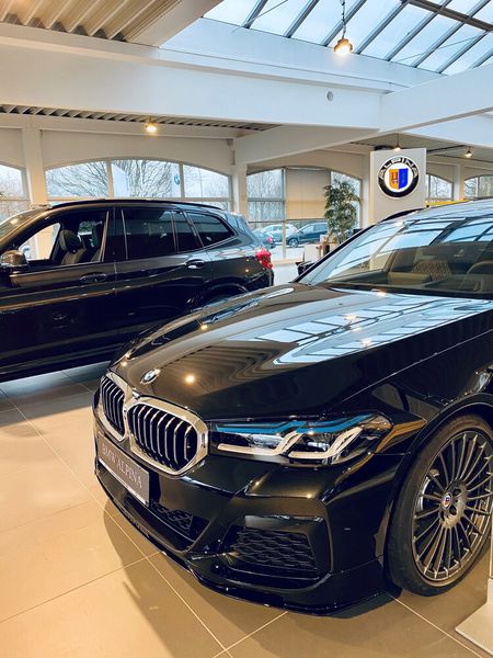 Die exklusiven und individuellen Fahrzeuge sind für den Händler sehr lukrativ. (Bild: May & Olde)