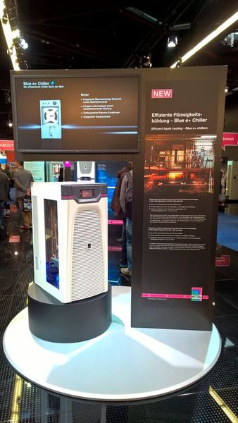 
Mit 22.484 Besuchern schon am ersten Messetag und somit einem Plus von 15,7 Prozent im Vergleich zum Vorjahr, startete die SPS IPC Drives 2017 erfolgversprechend. (I.Stotz/elektrotechnik)