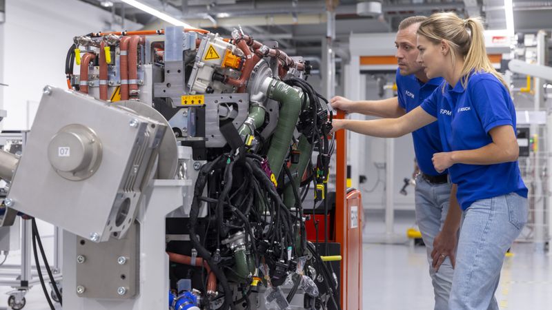 Die Zukunft im Blick: Bei dem Fuel Cell Power Module von Bosch handelt es sich um ein Antriebssystem für brennstoffzellenelektrische Fahrzeuge.(Bild:  Bosch)