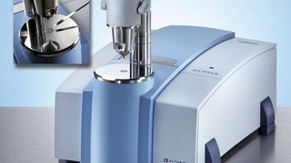 Abb. 1: Das ALPHA-P-Spektrometer mit Diamant ATR.  (Bild: Bruker)