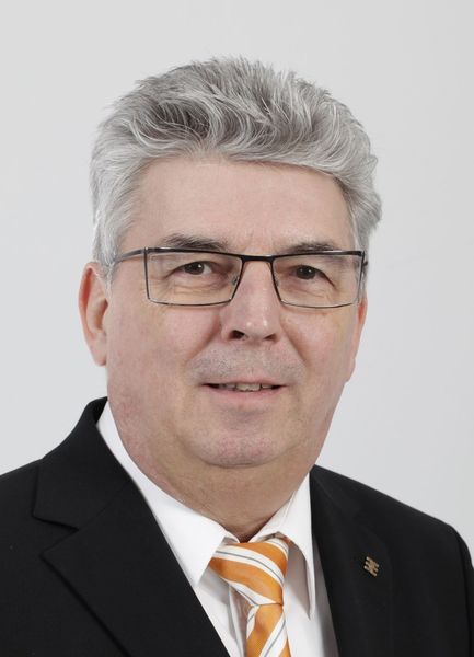 Horst Kalla, Referent Fachpresse bei Weidmüller: „Bei der durchgängigen Ethernet-Kommunikation ist das Thema Datentransfer und Datenschutz hoch aktuell –d enn als offenes System konzipiert, ist es aber eben auch offen für ungebetene Gäste und Daten.“ (Weidmüller)