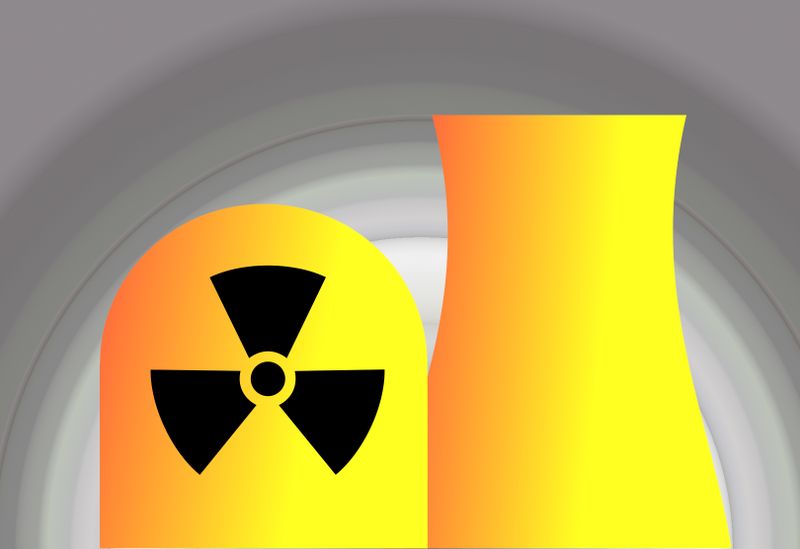 Nuklear: 4,4% (596,4 Mio. t Öläquivalent) Trotz Katastrophen wie 2011 in Fukushima waren Atomreaktoren im Jahr 2017 noch für 4,4% des weltweiten Energieverbrauchs in Betrieb.  Vielleicht interessieren Sie sich auch für den Artikel Langzeitdaten-Aufnahme zur Abschätzung von atomaren Unfällen.  Bild: Hendrik Tammen, https://en.wikipedia.org/wiki/File:Nuclear_power_plant.svg (CC BY 2.5)   (Bild: Hendrik Tammen (CC BY 2.5))