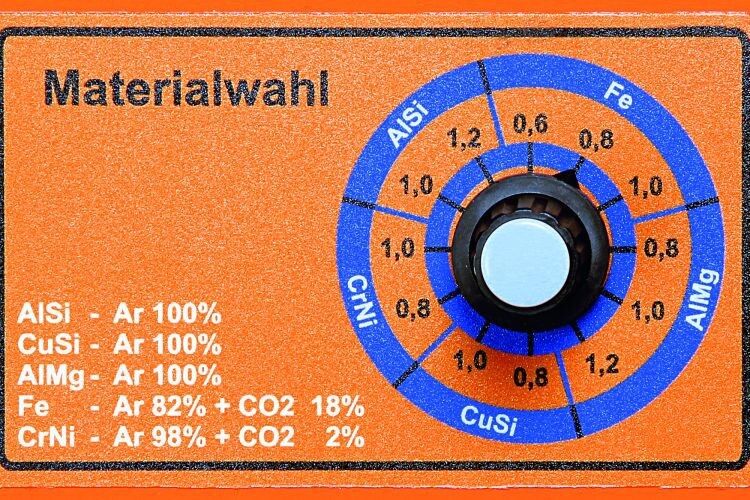 Für die Materialwahl gibt es ebenfalls nur einen Knopf. (Foto: Technolit GmbH)