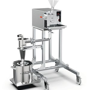 Universal-Schneidmühle Pulverisette 19 mit Fritsch-Hochleistungszyklon und fester Verrohrung(Bild:  Fritsch)