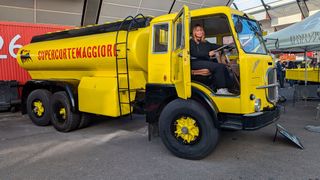 Nicht nur für Männer ist der Besuch von Europas größter Oldtimermessse eine Erlebnis. (Bild: Dominsky - VCG)