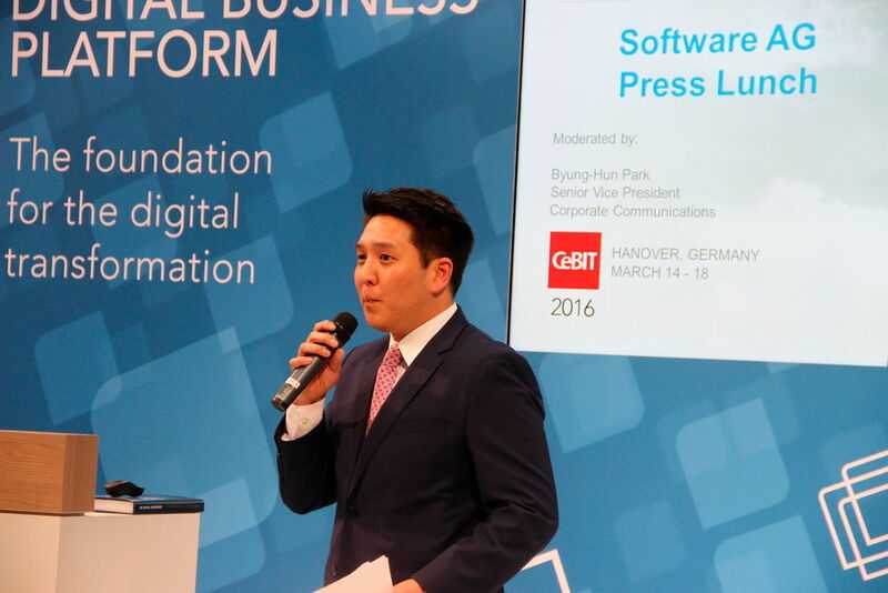 SVP Corporate Communications Byung-Hun Park eröffnete die Pressekonferenz. (Bild: Robert Horn)