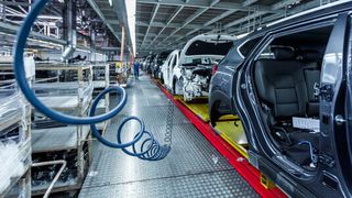 Ob in der Automobilproduktion oder weiteren Branchen: Immer häufiger werden kundenindividuelle Produkte gefordert. Das Joint Venture will bei der Umsetzung helfen.  (©vadimborkin - stock.adobe.com)