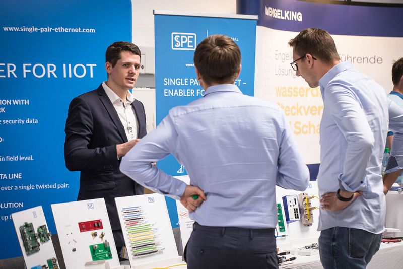 Steckverbinderkongress 2023 Tag 2: Kongress mit Trendthemen von PCF über DC-Steckverbinder, Hybridsteckverbinder, Qualifizierung, Single Pair Ethernet, Hands-on Workshops bis zu 3D-Druck und Konfektionierung. (Bild: Stefan Bausewein)