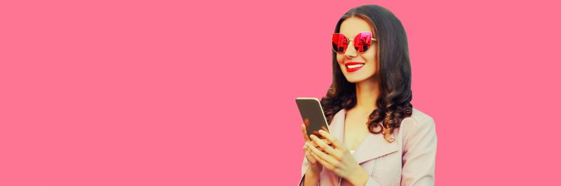 Wer nicht viel Budget für ein Smartphone übrig hat, kann auch mit einem generalüberholten Gerät glücklich werden.(Bild:  rohappy_AdobeStock_566020856)