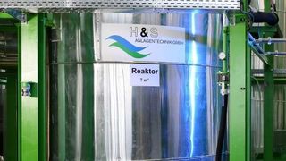 Reaktor zur Synthese von APP (Polyol) aus PET  (Bild: H&S Anlagentechnik)