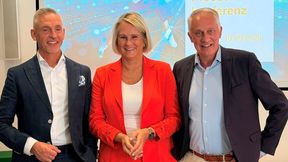 Die Verantwortlichen der SPS sind wie gewohnt zuversichtlich, was den Erfolg der Messe angeht: Steffen Winkler (CSO Business Unit Automation, Bosch Rexroth AG und Vorsitz des Ausstellerbeirats der SPS), Sylke Schulz-Metzner (Vice President SPS Mesago Messe Frankfurt), Martin Roschkowski (Geschäftsführung Mesago Messe Frankfurt) (v.l.) (Bild: Stefanie Michel)