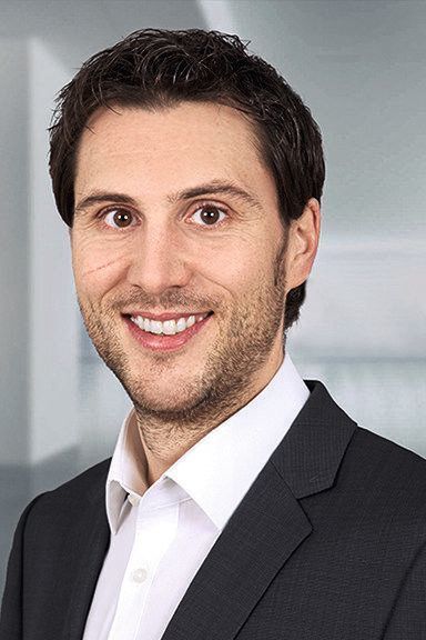 Operative Führung übernommen: Tobias Wagner (im Bild) und Thomas Klaus werden neue Geschäftsführer beim Münchner Unternehmen in-tech. Gemeinsam mit Gründer und Geschäftsführer Christian Wagner übernehmen die beiden künftig die operative Führung des Engineering-Unternehmens. Gründer Bastian Friedrich zieht sich aus seiner bisherigen Rolle in der Geschäftsführung zurück und übernimmt eine neue Funktion im Business Controlling. (in-tech GmbH)