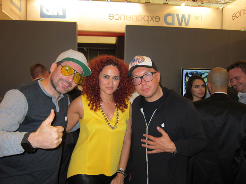 Besa Agaj, IT-BUSINESS, mit Beatbox-Battle-Gründer Bee Low und DJ Tomekk (r.) (Bild: IT-BUSINESS)