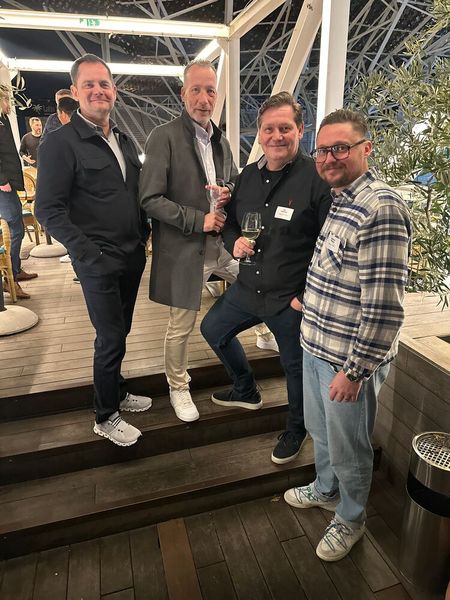 (v. l.) Ole Jacobs (iiyama), Michael Sponheuer (ITZ), Ingo Schneider (Neomounts) und Engelbert Földenyi (Jaeckel.IT). (Bild: Vogel IT-Medien GmbH)