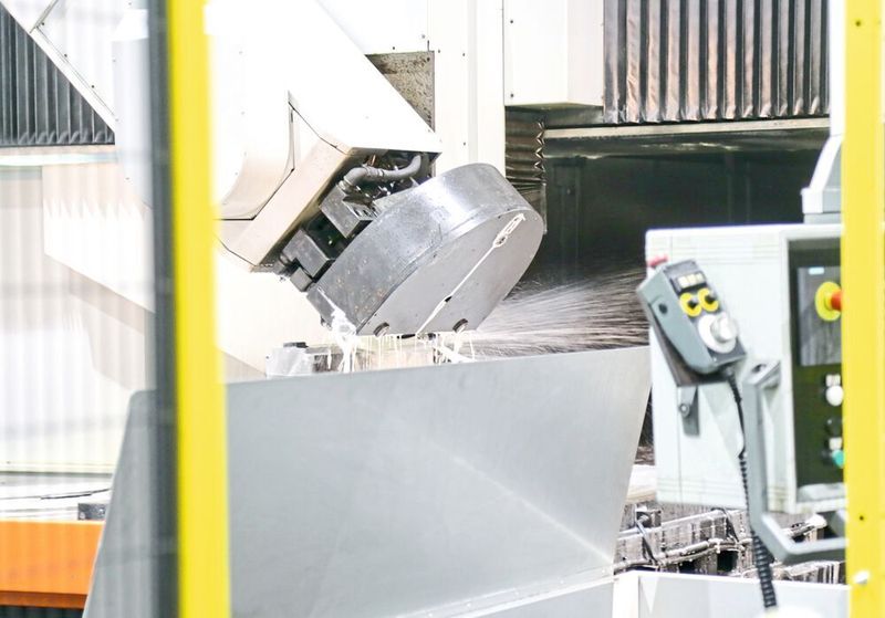 GF Solution Days 2018 in Losone: Schleifen ist eine Kernkompetenz bei der Herstellung der Erodiermaschinen im Werk in Zandone. (Anne Richter, SMM)