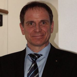 Tritt als neuer Geschäftsführer die Nachfolge an von Dipl.-Ing Karl Wisspeintner: Prof. Dr.-Ing. Martin Sellen. 