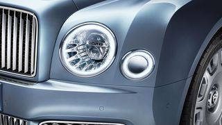 Der LED Frontscheinwerfer des Bentley Mulsanne wurde von Wipac entwickelt. (Bentley)