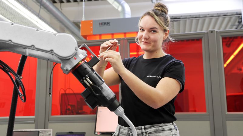 Durchgängige Daten im ERP-System unterstützen Fertigung, Service und Arbeitssicherheit bis in den Anlagenalltag.(Bild:  SKS Welding Systems)