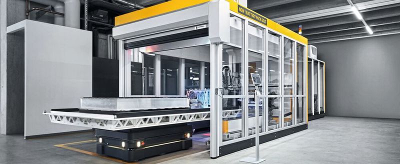 Der EOLT-Batterietester der Hahn Automation Group sorgt für eine vollautomatische 100-Prozent-Prüfung der Batteriezellen.(Bild:  Festo)