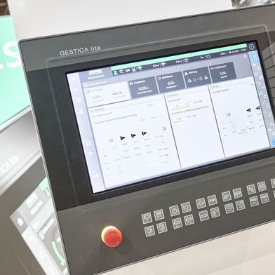 2026-01-19-20--20arburg-20aufmacher-20--20neu-8256x4642v1 (Bild: Arburg)