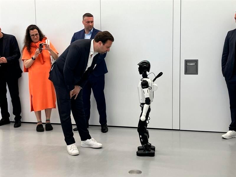 Für menschenzentrierte Umgebungen wird ein humanoider Roboter vorgestellt. (Bild: © Serina Sonsalla)