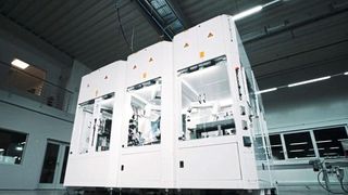 Ziel der Partnerschaft von ArtiMinds Robotics und Eberhard ist die Entwicklung innovativer, robotergestützter Automatisierungslösungen zur THT-Bestückun. (Bild: Eberhard AG)